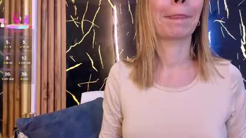 starlight_mature23_aws online show from July 21, 8:55 pm