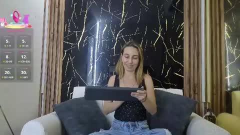 starlight_mature23_aws online show from July 27, 8:27 pm