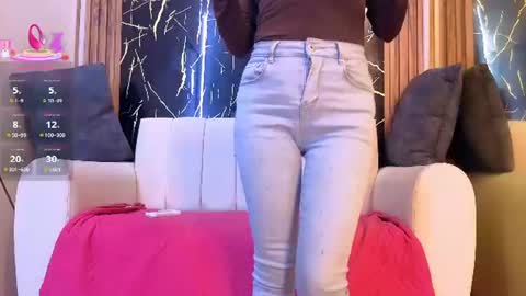 starlight_mature23_aws online show from July 29, 9:24 pm