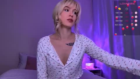 Snapshot of starlightstacey chatting on March 9, 4:38 am Stacey online show from March 9, 4:38 am