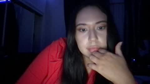 Snapshot of starlitdreams777 chatting on March 7, 5:51 am starlitdreams777 online show from March 7, 5:51 am