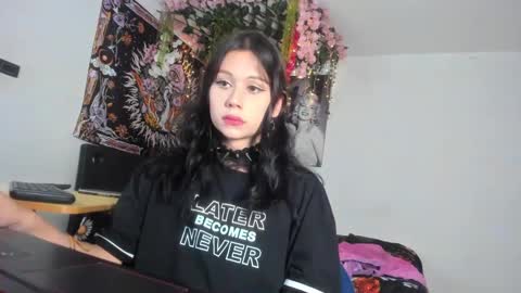 Snapshot of starmoonly chatting on February 16, 3:04 am starmoonly online show from February 16, 3:04 am