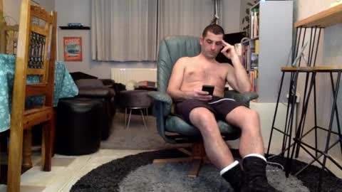 Starpizzle online show from February 14, 7:10 pm