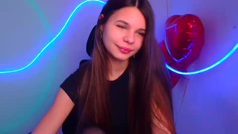 Snapshot of stasy_milk chatting on February 18, 7:21 am Stasy online show from February 18, 7:21 am