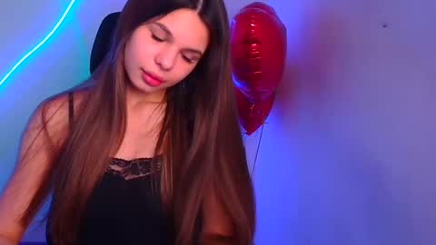 Snapshot of stasy_milk chatting on February 18, 10:27 am Stasy online show from February 18, 10:27 am