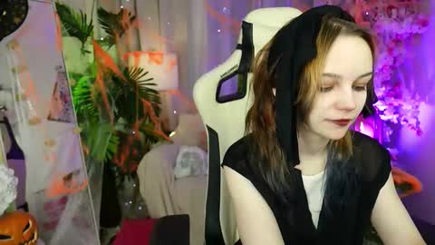 MONICA online show from October 29, 1:24 pm