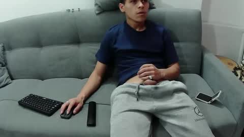 Snapshot of steban_jyj chatting on February 12, 2:24 am Katalleya and Steban online show from February 12, 2:24 am