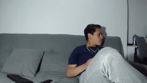 Snapshot of steban_jyj chatting on October 6, 2:53 am Katalleya and Steban online show from October 6, 2:53 am