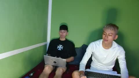 Snapshot of stebeen_smith chatting on December 5, 2:36 pm stebeen smith online show from December 5, 2:36 pm