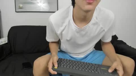 Snapshot of steerlingxvx chatting on March 24, 11:37 am Steerling online show from March 24, 11:37 am