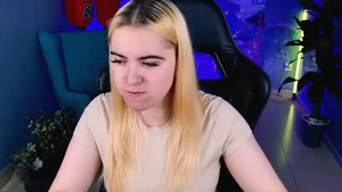 Snapshot of stef_nicks chatting on September 12, 5:51 am stef_nicks online show from September 12, 5:51 am