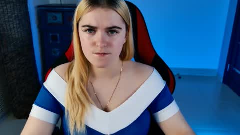 Snapshot of stef_nicks chatting on October 24, 6:54 am stef_nicks online show from October 24, 6:54 am