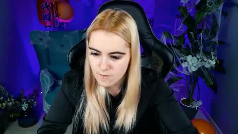 Snapshot of stef_nicks chatting on October 26, 5:13 am stef_nicks online show from October 26, 5:13 am