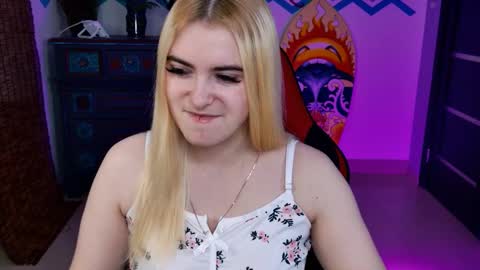 Snapshot of stef_nicks chatting on November 28, 9:23 am stef_nicks online show from November 28, 9:23 am