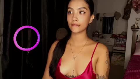 Im MiaIts my first day here  online show from September 12, 12:33 am