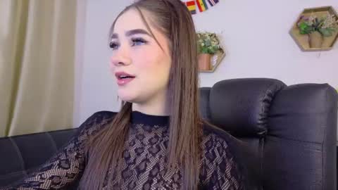 stefannycipriani_ online show from July 15, 3:28 pm