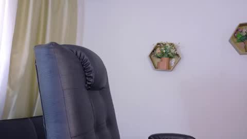 stefannycipriani_ online show from July 27, 3:08 pm