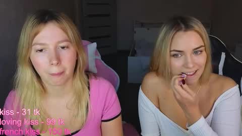 stefany_and_bettany online show from October 20, 2:06 pm