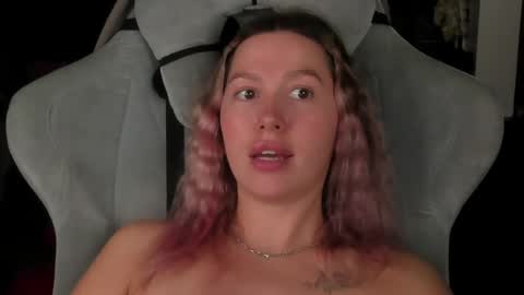 stefany_and_bettany online show from April 29, 5:30 pm