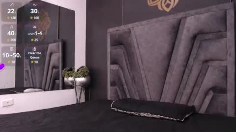 Stefany Brown online show from January 24, 11:59 am