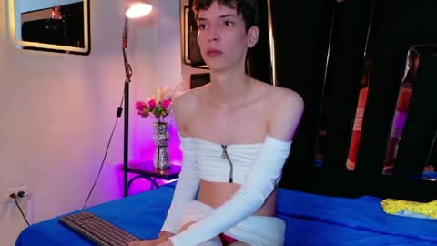 stefany piink online show from April 20, 12:08 pm