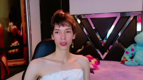 stefany piink online show from June 6, 12:10 pm