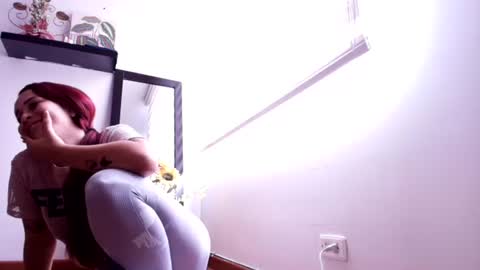stefany_rojas online show from August 4, 7:05 pm