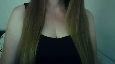 Snapshot of stefffa8009 chatting on May 1, 8:19 am stefffa8009 online show from May 1, 8:19 am