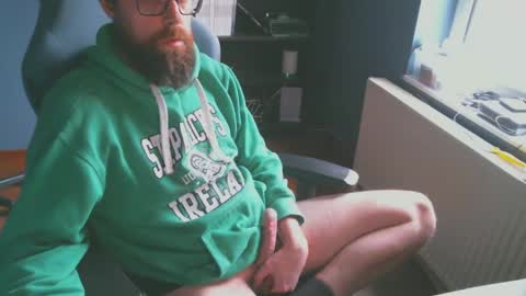 Snapshot of stefffg chatting on February 15, 3:39 pm MeStef online show from February 15, 3:39 pm