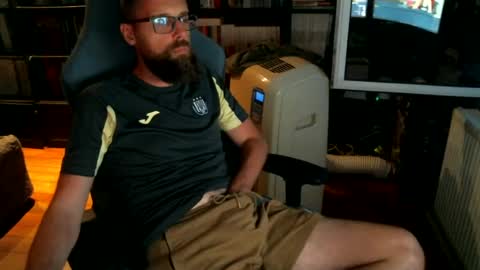 Snapshot of stefffg chatting on July 17, 8:14 pm MeStef online show from July 17, 8:14 pm