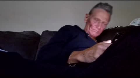 Snapshot of stefy1037 chatting on May 10, 4:28 am stefy1037 online show from May 10, 4:28 am