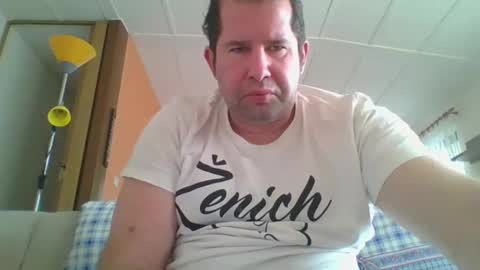 Snapshot of steki038434 chatting on December 19, 8:23 am steki038434 online show from December 19, 8:23 am