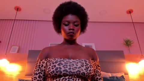 Snapshot of stela_ebony chatting on November 3, 3:08 am STELA online show from November 3, 3:08 am