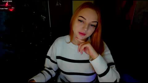 Snapshot of stella__cox chatting on December 22, 6:39 am Stella Cox online show from December 22, 6:39 am