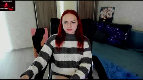 Snapshot of stella__cox chatting on February 10, 9:36 am Stella Cox online show from February 10, 9:36 am
