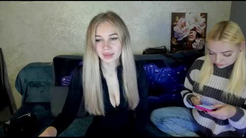 Snapshot of stella__cox chatting on November 20, 12:38 pm Stella Cox online show from November 20, 12:38 pm