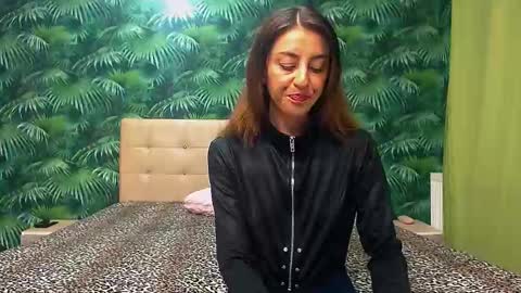 Stella John online show from December 2, 6:09 am