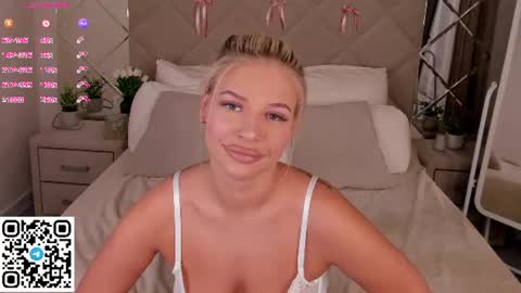 Stella Leee online show from July 22, 12:57 am