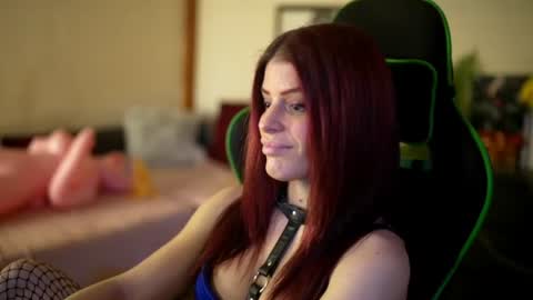 Snapshot of stella_shock chatting on June 16, 3:36 pm Stella online show from June 16, 3:36 pm