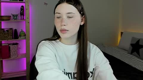 stella_sunny online show from April 28, 11:54 pm
