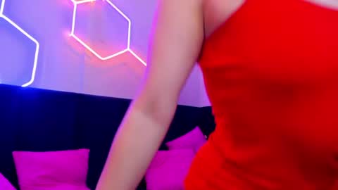 Stella online show from June 9, 1:39 am