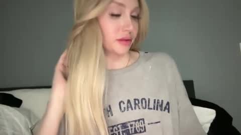 Stella Bella online show from February 1, 6:21 am