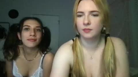 Snapshot of stelladams chatting on May 5, 4:20 am stelladams online show from May 5, 4:20 am