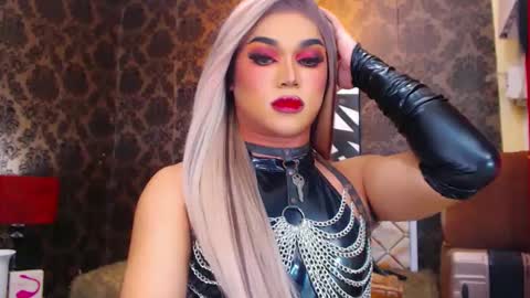 CALL ME STELLA online show from February 9, 9:37 am