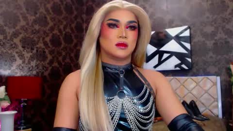 CALL ME STELLA online show from February 26, 9:21 am