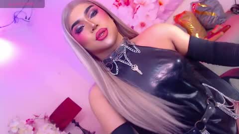 CALL ME STELLA online show from April 28, 7:13 am