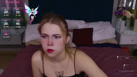 Snapshot of stellahaart chatting on November 9, 5:39 am Stella 3 online show from November 9, 5:39 am