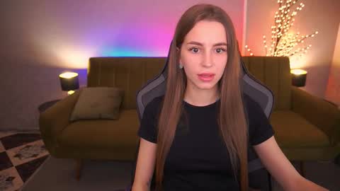 Snapshot of stellahoneywell chatting on October 13, 1:00 pm stellahoneywell online show from October 13, 1:00 pm