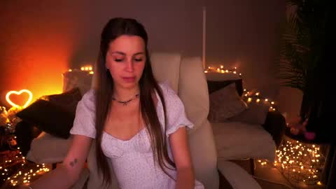 stellahoneywell online show from May 11, 1:17 pm