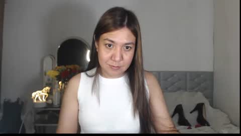 Snapshot of stellahugets chatting on November 10, 7:02 pm Stella online show from November 10, 7:02 pm